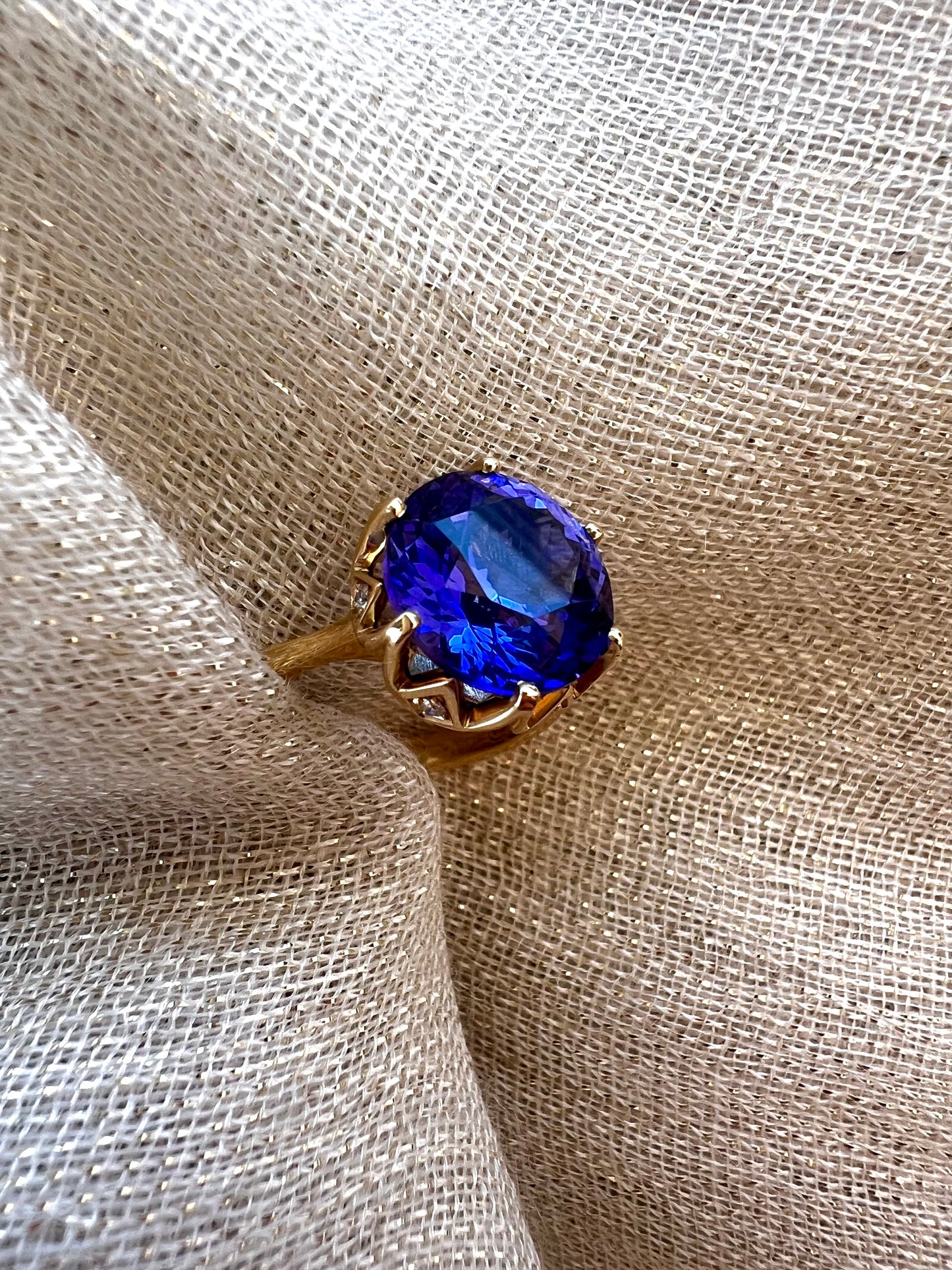 Tanzanite ring in Protea setting
