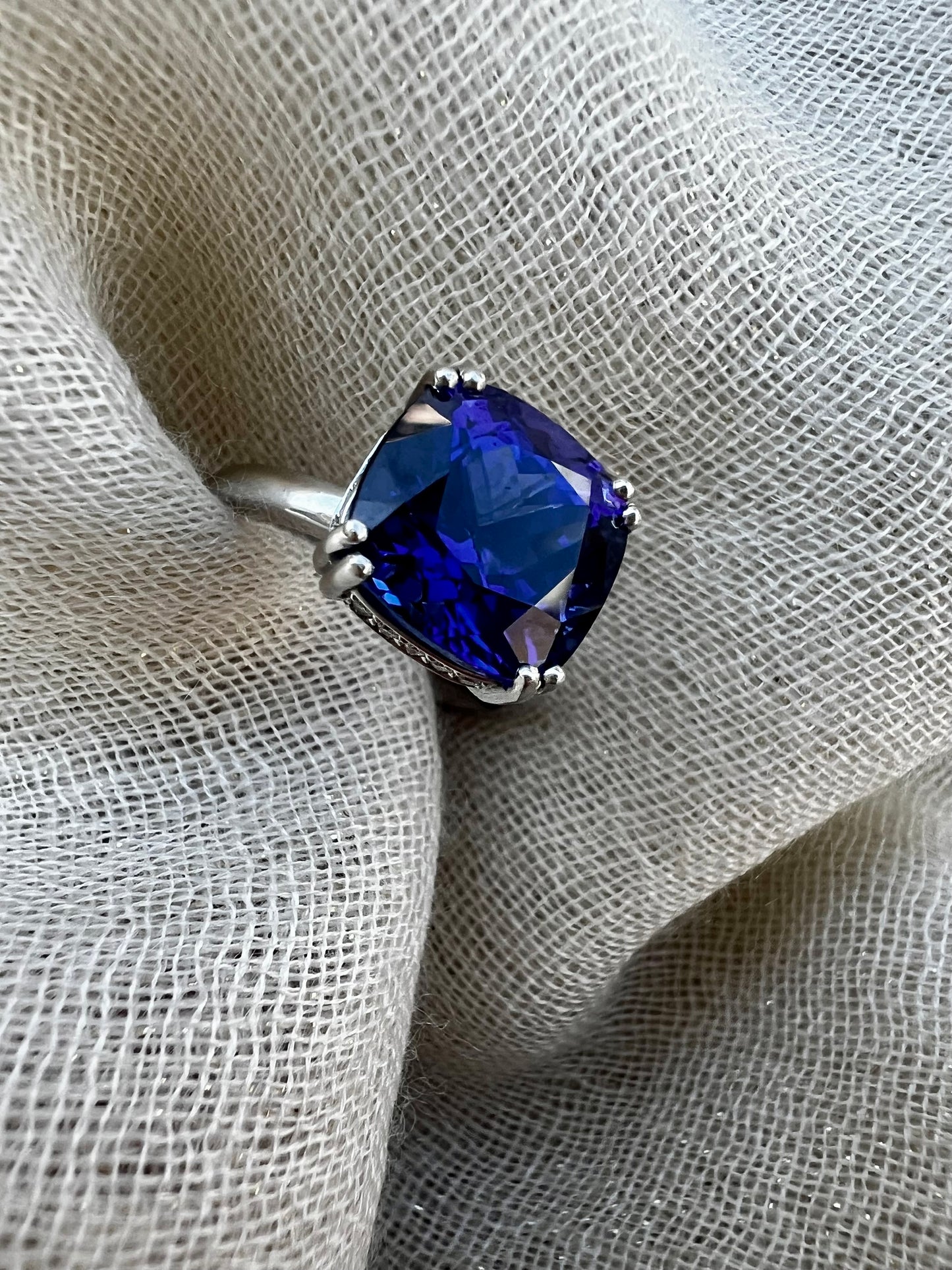 Cushion cut Tanzanite ring