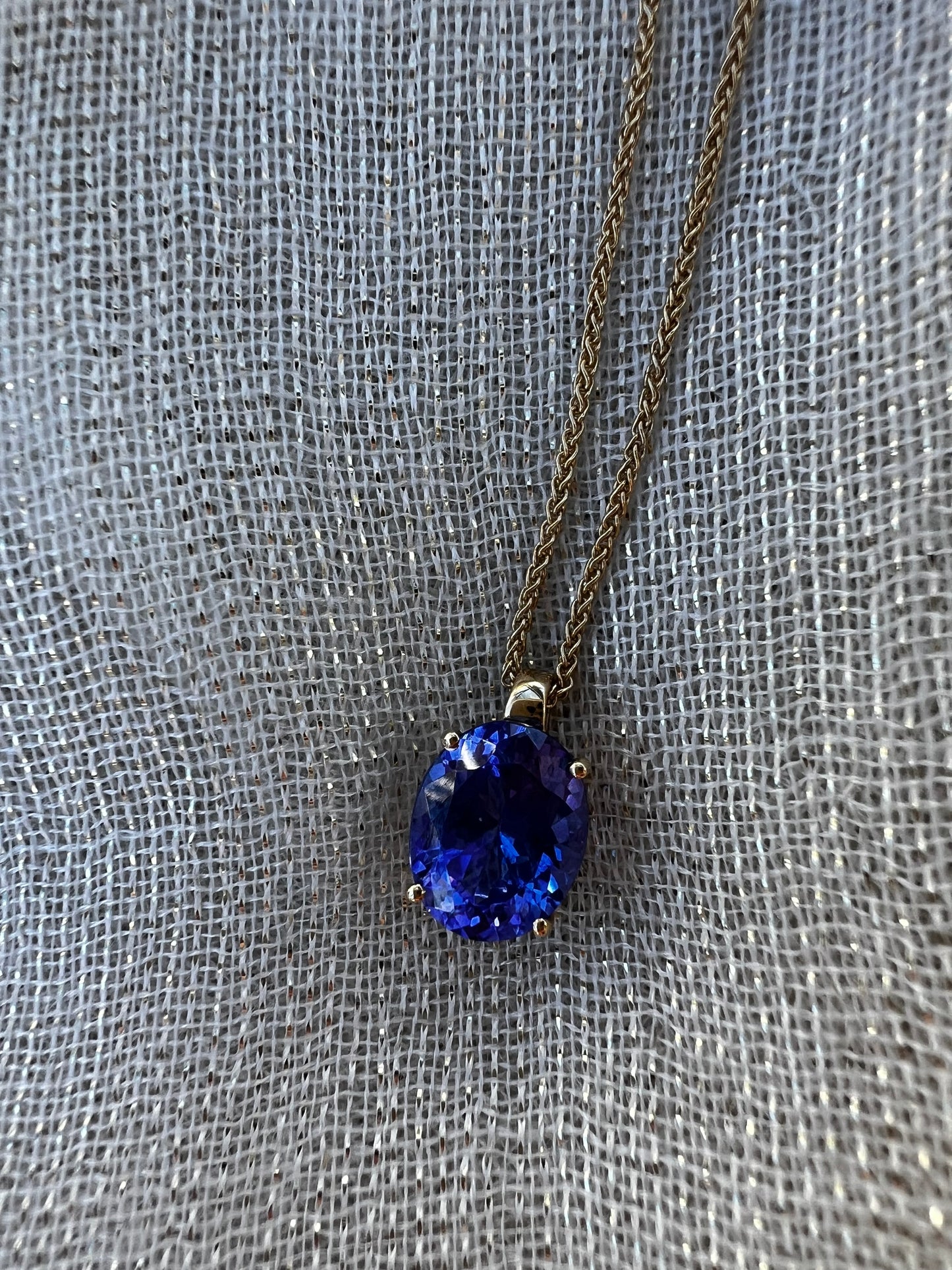 Tanzanite oval Pendant