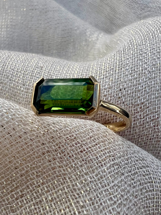 Chrome green Tourmaline side set ring.