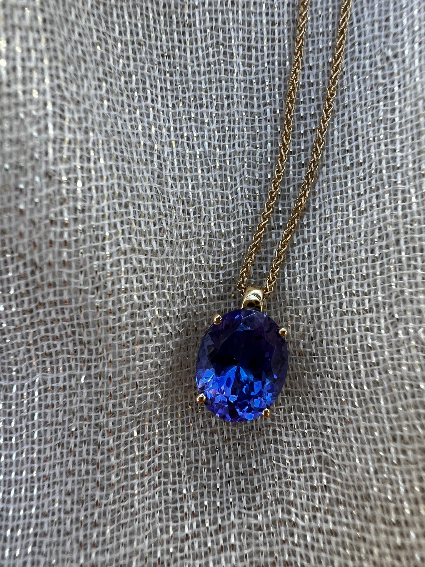 Tanzanite oval Pendant